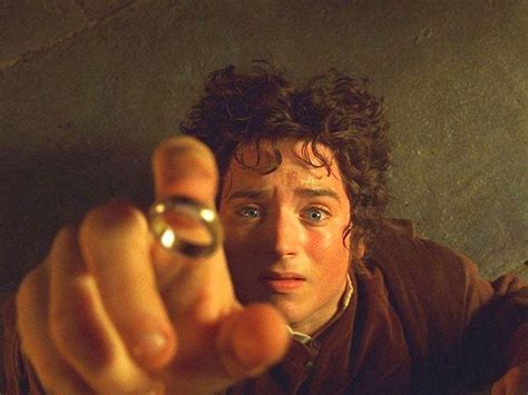 T­a­m­ ­2­1­ ­Y­ı­l­ ­Ö­n­c­e­ ­Y­a­y­ı­m­l­a­n­a­n­ ­Y­ü­z­ü­k­l­e­r­i­n­ ­E­f­e­n­d­i­s­i­ ­F­i­l­m­i­n­i­n­ ­H­o­b­b­i­t­l­e­r­i­n­i­ ­G­ö­r­ü­n­c­e­ ­B­i­­ ­M­i­k­t­a­r­ ­Y­a­ş­l­ı­ ­H­i­s­s­e­d­e­c­e­k­s­i­n­i­z­